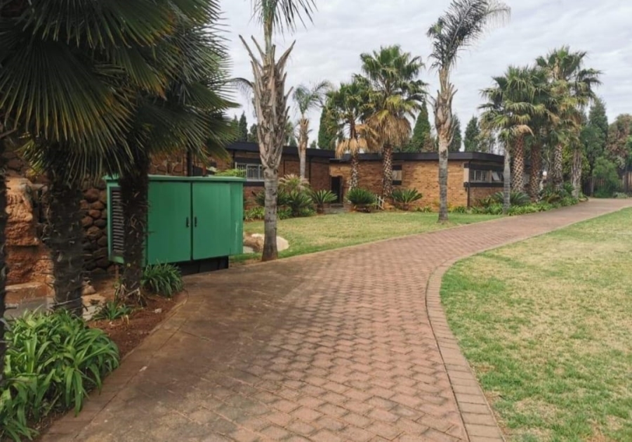 5 Bedroom Property for Sale in Rand Collieries Gauteng
