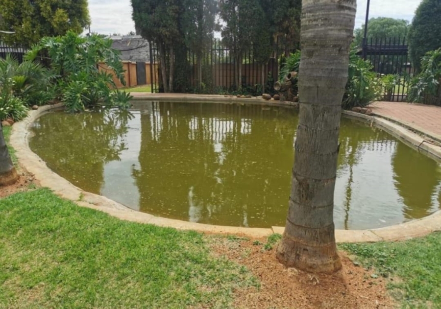 5 Bedroom Property for Sale in Rand Collieries Gauteng