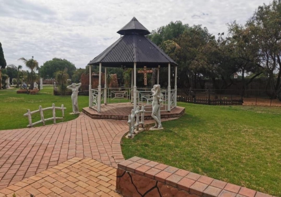 5 Bedroom Property for Sale in Rand Collieries Gauteng