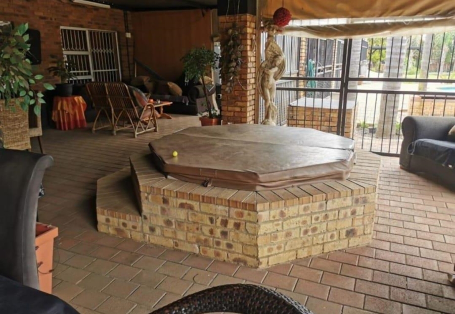 5 Bedroom Property for Sale in Rand Collieries Gauteng