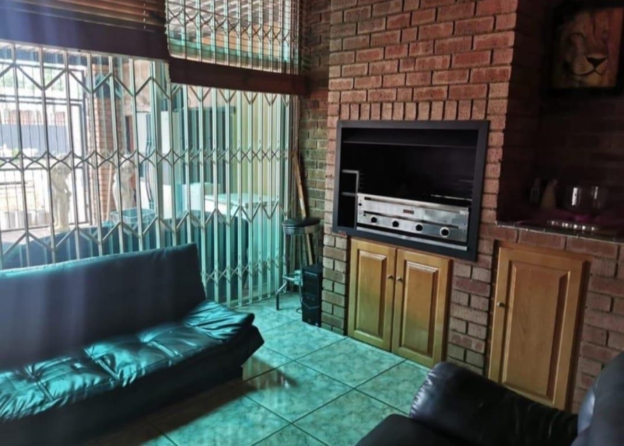 5 Bedroom Property for Sale in Rand Collieries Gauteng