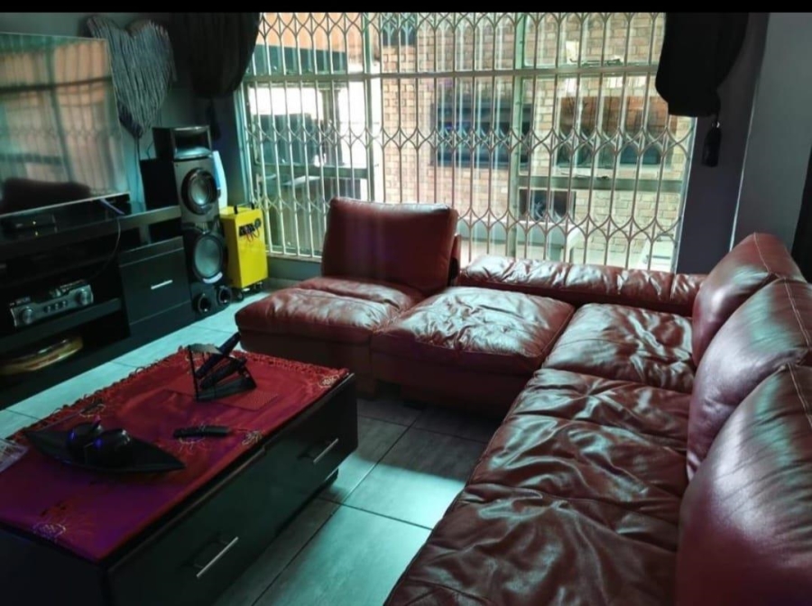 5 Bedroom Property for Sale in Rand Collieries Gauteng