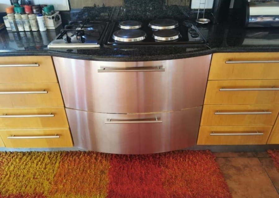5 Bedroom Property for Sale in Rand Collieries Gauteng