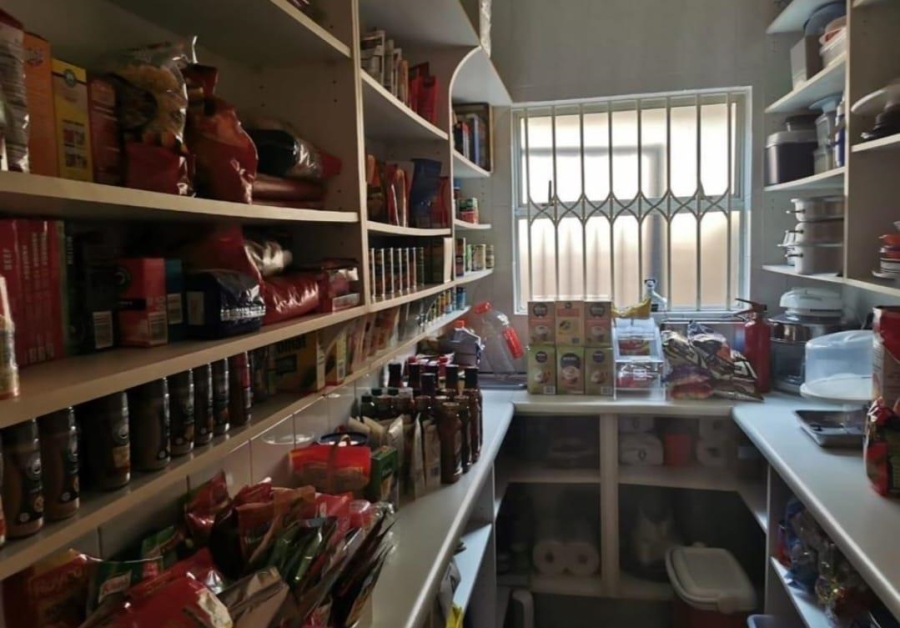 5 Bedroom Property for Sale in Rand Collieries Gauteng
