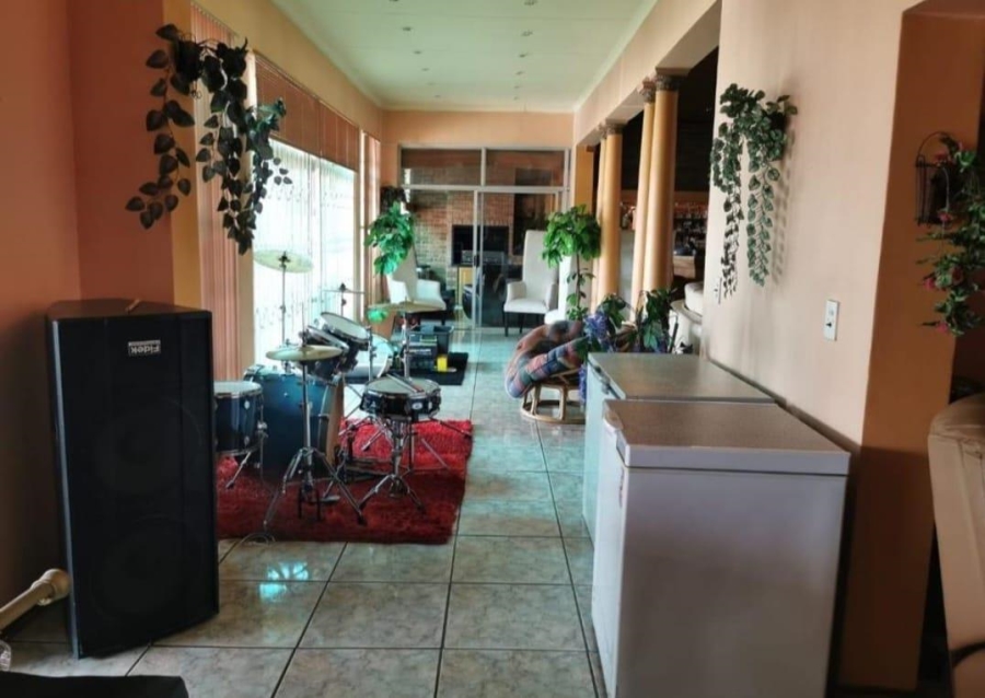 5 Bedroom Property for Sale in Rand Collieries Gauteng