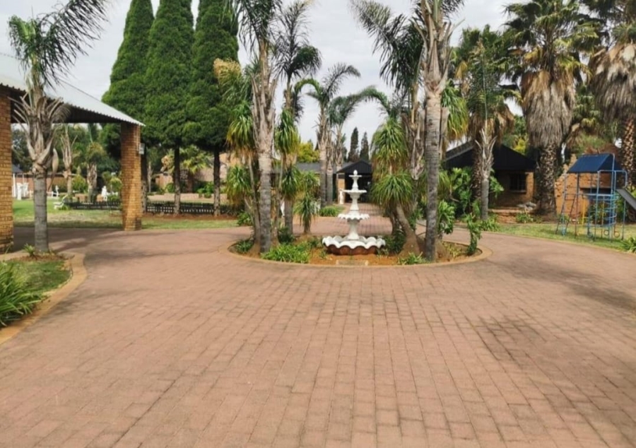 5 Bedroom Property for Sale in Rand Collieries Gauteng