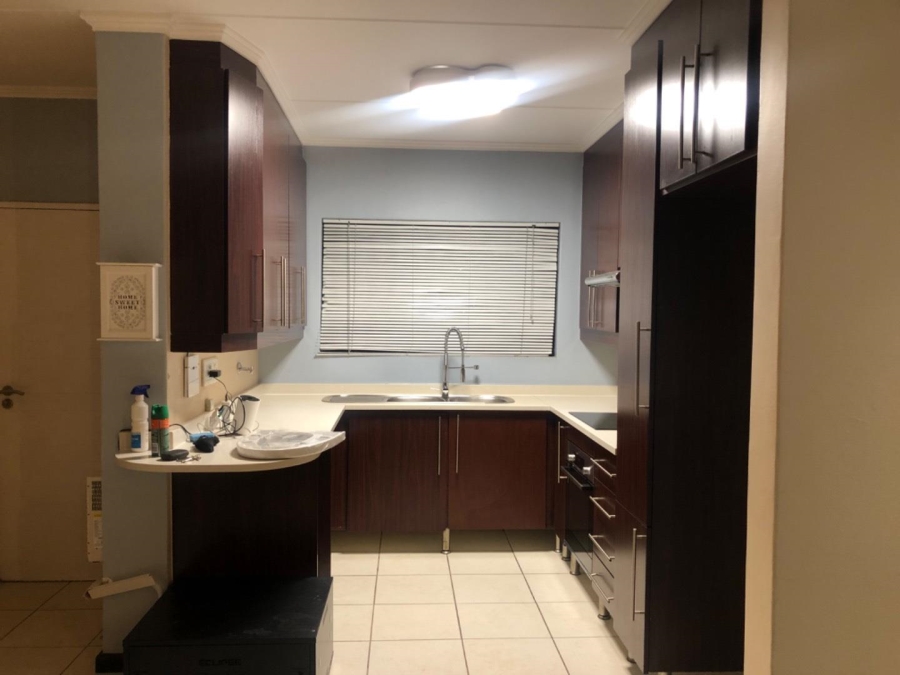 To Let 3 Bedroom Property for Rent in Greenstone Hill Gauteng