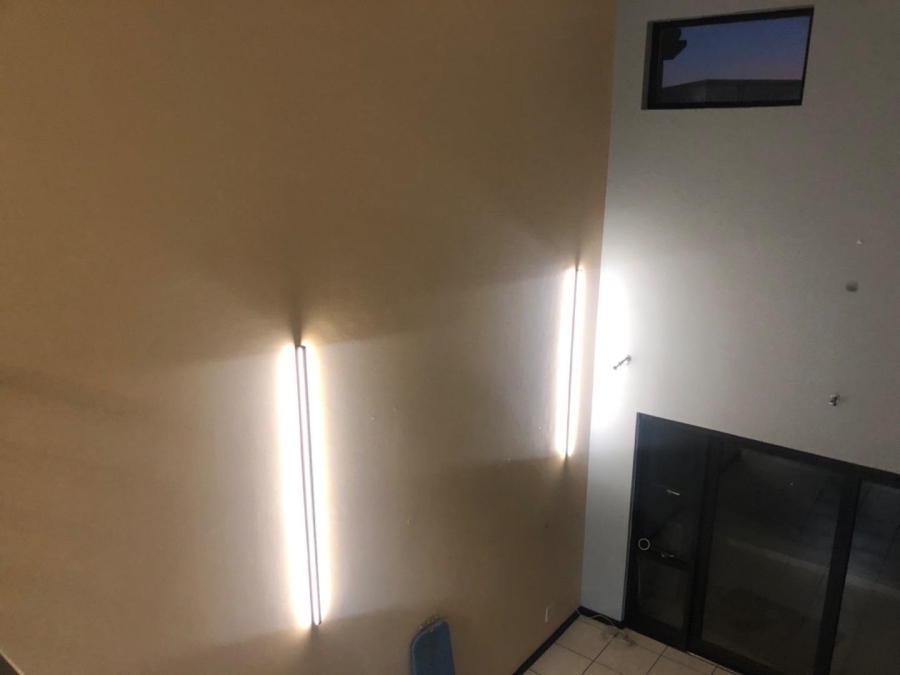 To Let 3 Bedroom Property for Rent in Greenstone Hill Gauteng