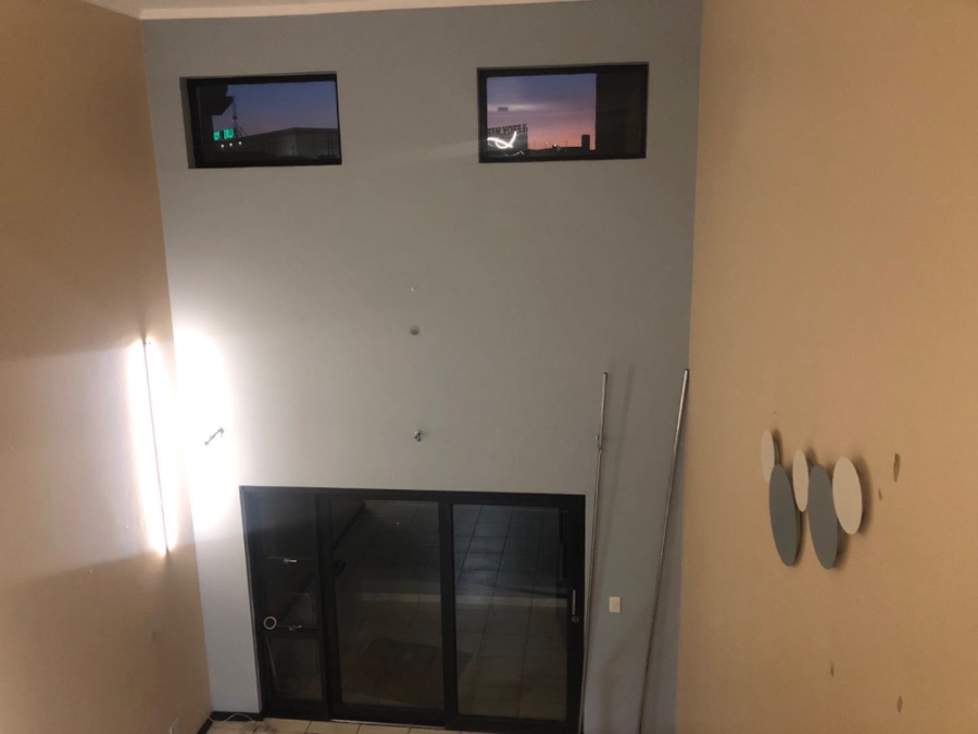 To Let 3 Bedroom Property for Rent in Greenstone Hill Gauteng