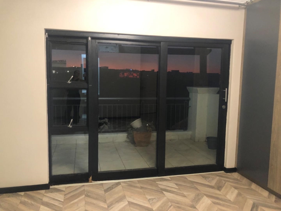 To Let 3 Bedroom Property for Rent in Greenstone Hill Gauteng