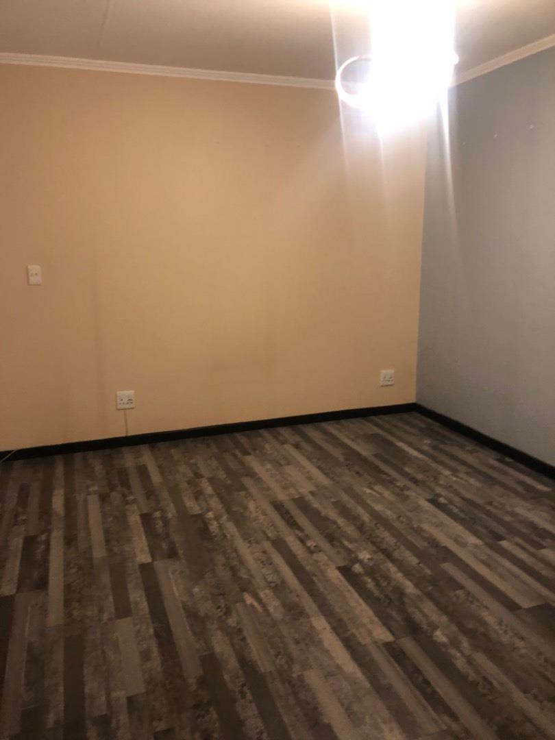 To Let 3 Bedroom Property for Rent in Greenstone Hill Gauteng