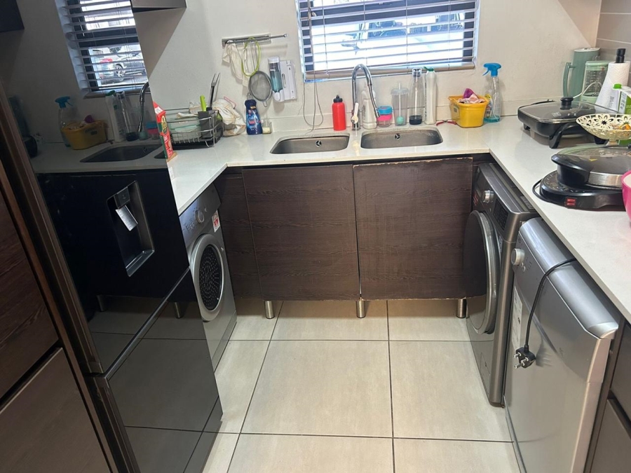 3 Bedroom Property for Sale in Greenstone Ridge Gauteng