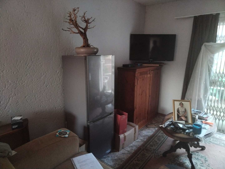 To Let 2 Bedroom Property for Rent in Die Hoewes Gauteng