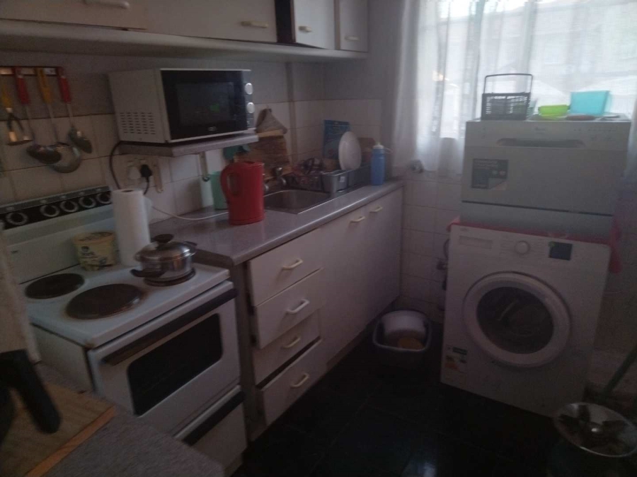 To Let 2 Bedroom Property for Rent in Die Hoewes Gauteng