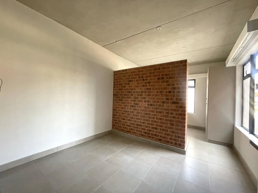 To Let 1 Bedroom Property for Rent in Glen Marais Gauteng