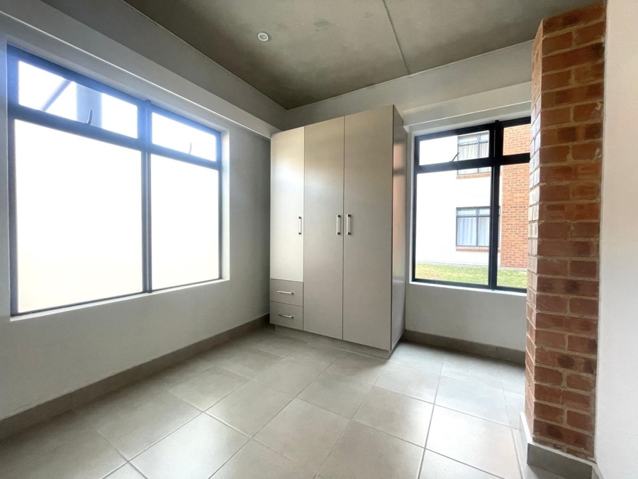 To Let 1 Bedroom Property for Rent in Glen Marais Gauteng
