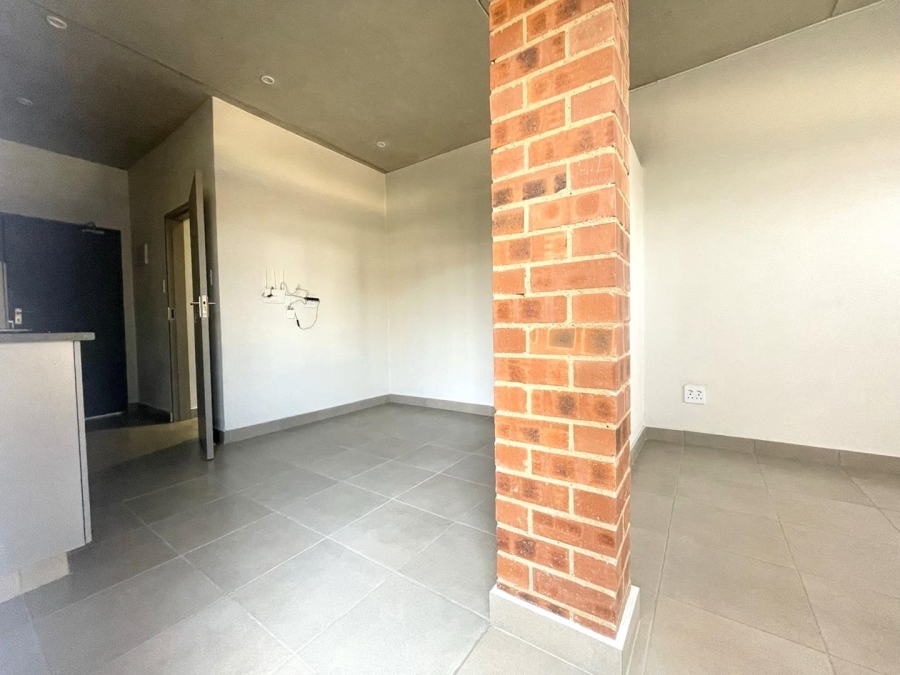 To Let 1 Bedroom Property for Rent in Glen Marais Gauteng