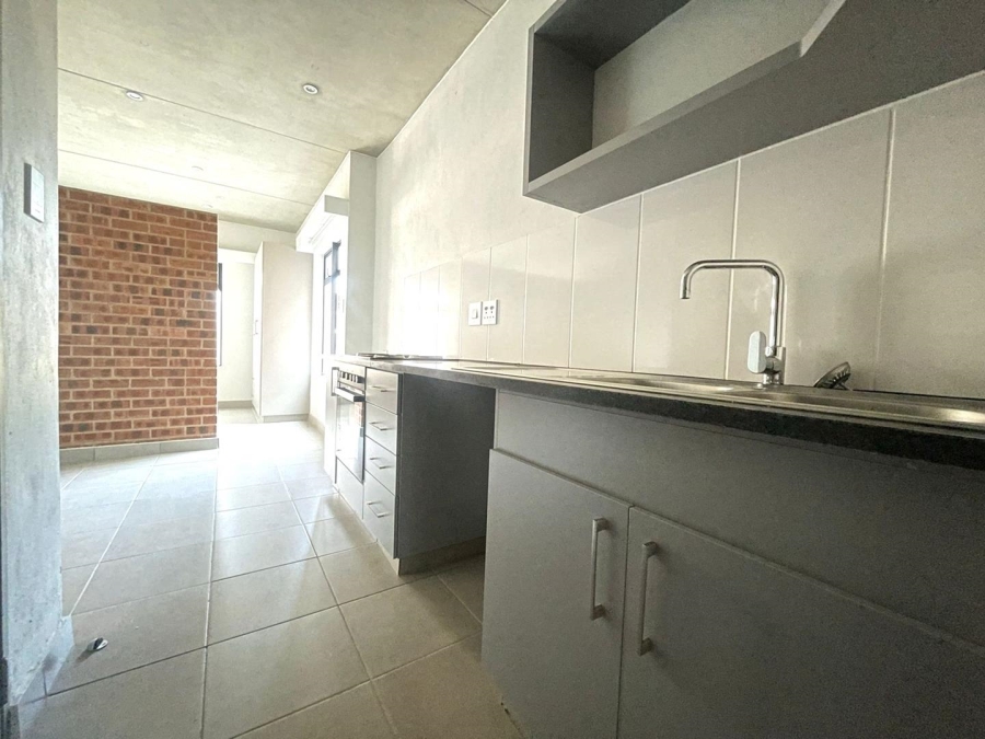To Let 1 Bedroom Property for Rent in Glen Marais Gauteng