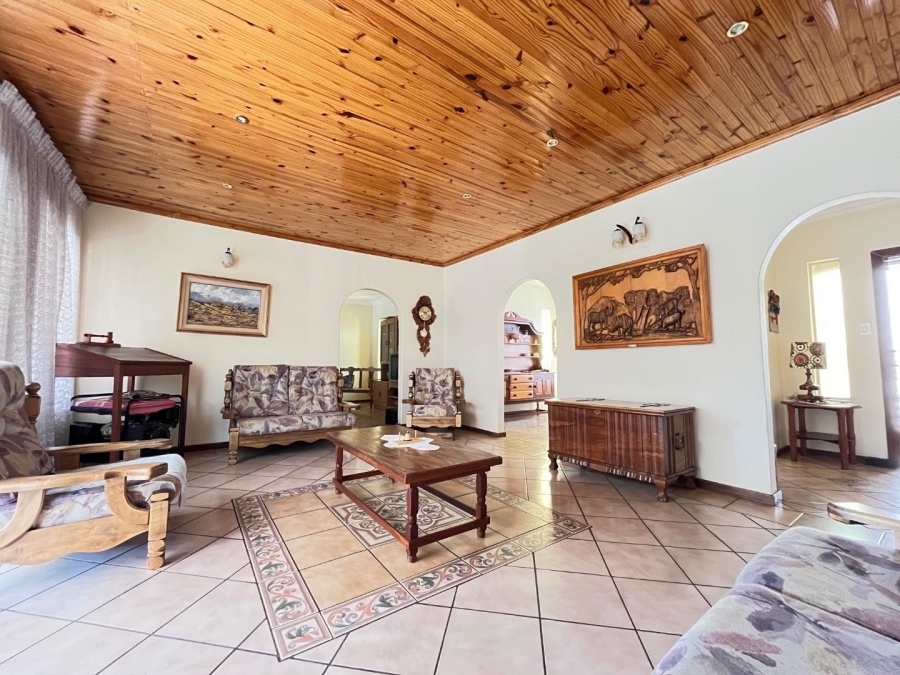 4 Bedroom Property for Sale in Crystal Park Gauteng