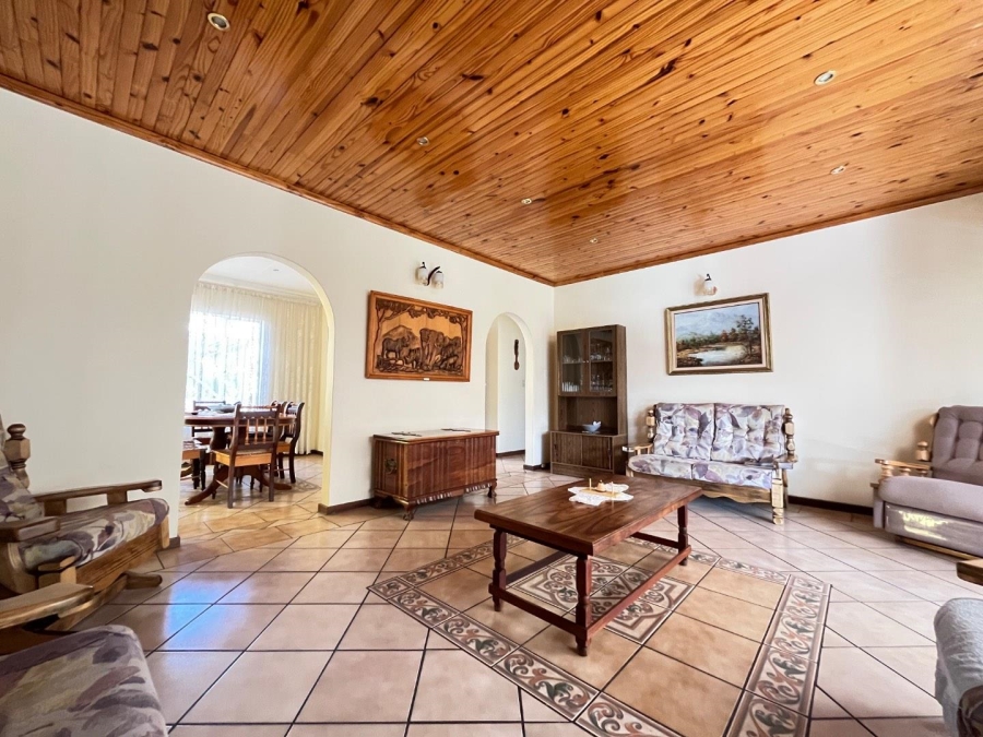 4 Bedroom Property for Sale in Crystal Park Gauteng