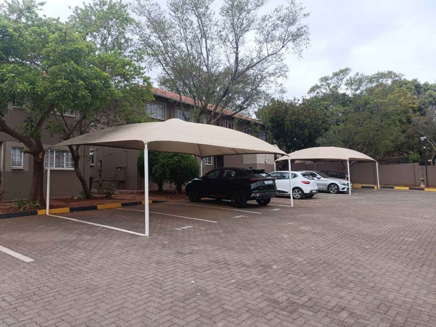 2 Bedroom Property for Sale in Die Hoewes Gauteng