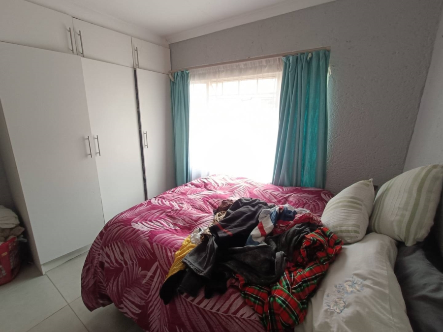 2 Bedroom Property for Sale in Die Hoewes Gauteng