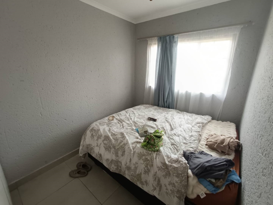 2 Bedroom Property for Sale in Die Hoewes Gauteng