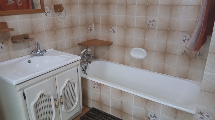 4 Bedroom Property for Sale in Bonaero Park Gauteng