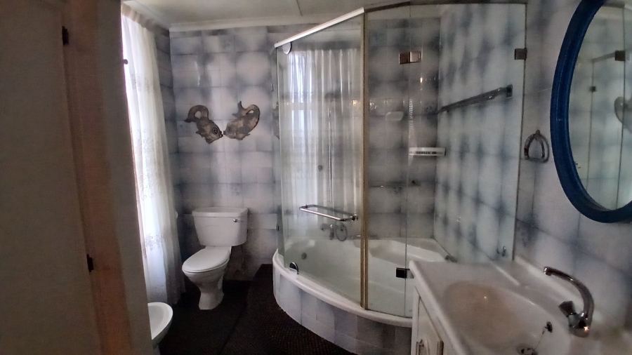 4 Bedroom Property for Sale in Bonaero Park Gauteng