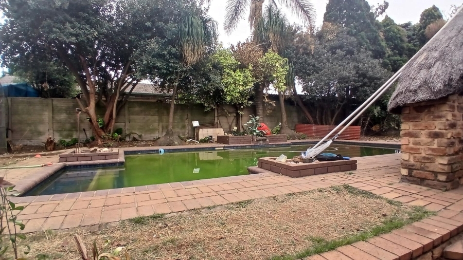 4 Bedroom Property for Sale in Bonaero Park Gauteng