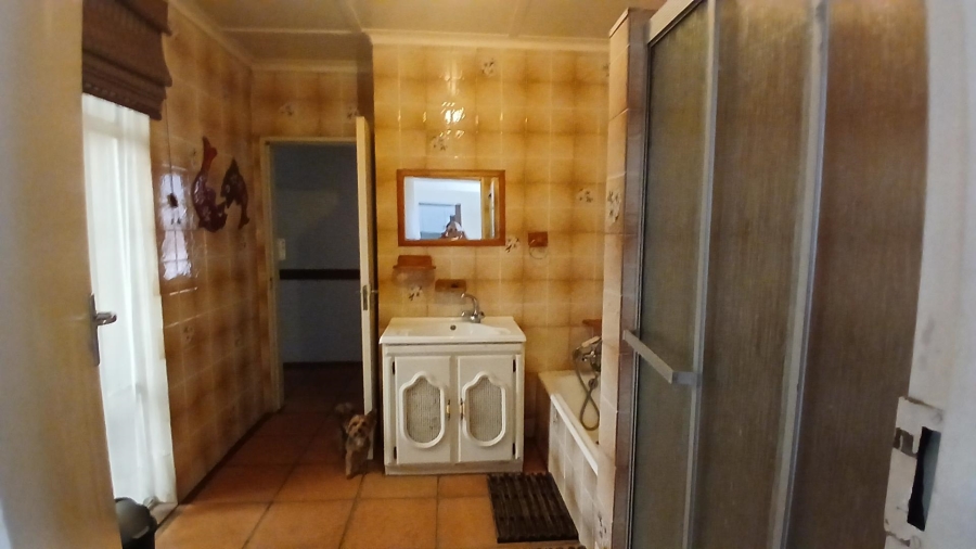 4 Bedroom Property for Sale in Bonaero Park Gauteng