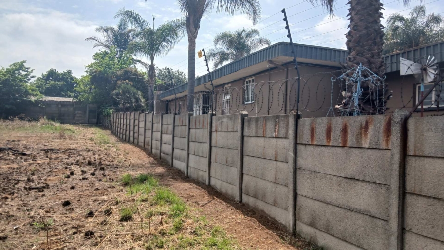 4 Bedroom Property for Sale in Bonaero Park Gauteng