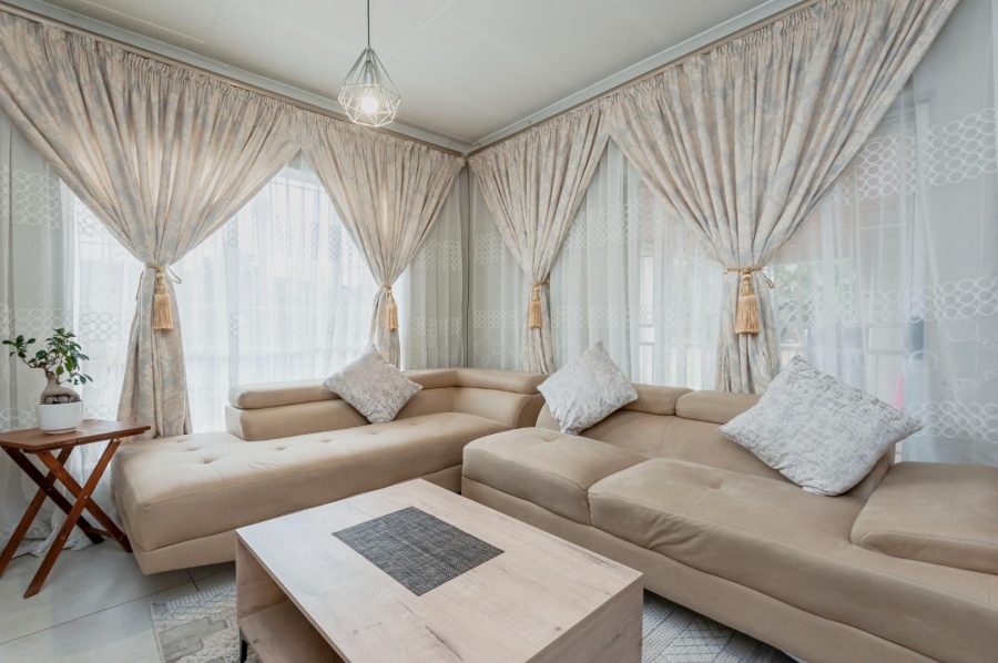 3 Bedroom Property for Sale in Verwoerdpark Gauteng