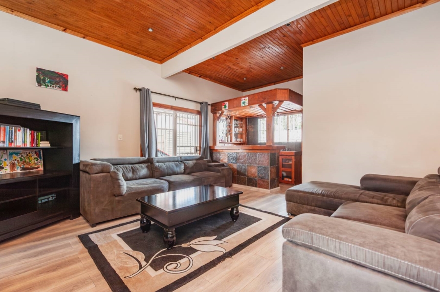 3 Bedroom Property for Sale in Verwoerdpark Gauteng