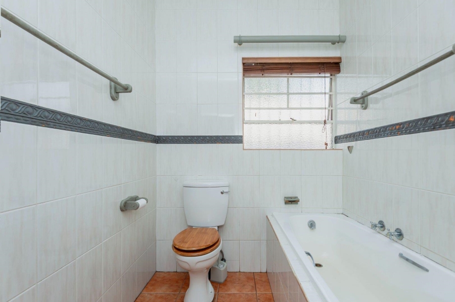 3 Bedroom Property for Sale in Verwoerdpark Gauteng
