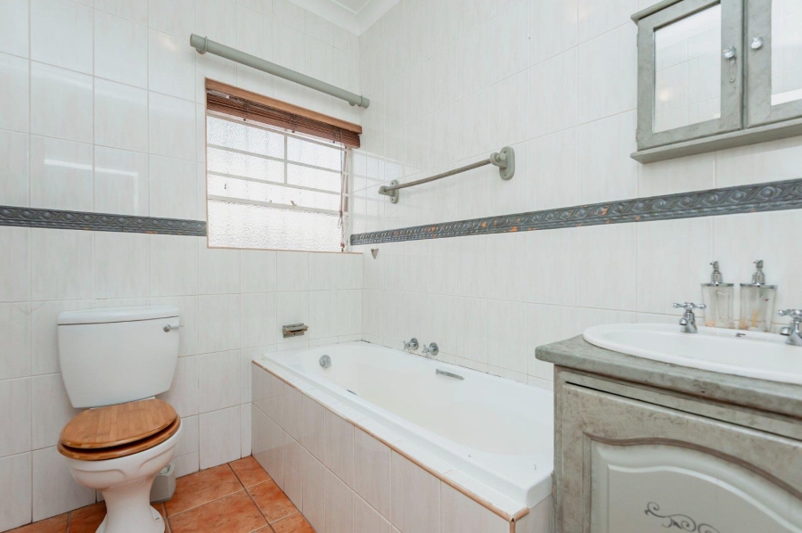 3 Bedroom Property for Sale in Verwoerdpark Gauteng