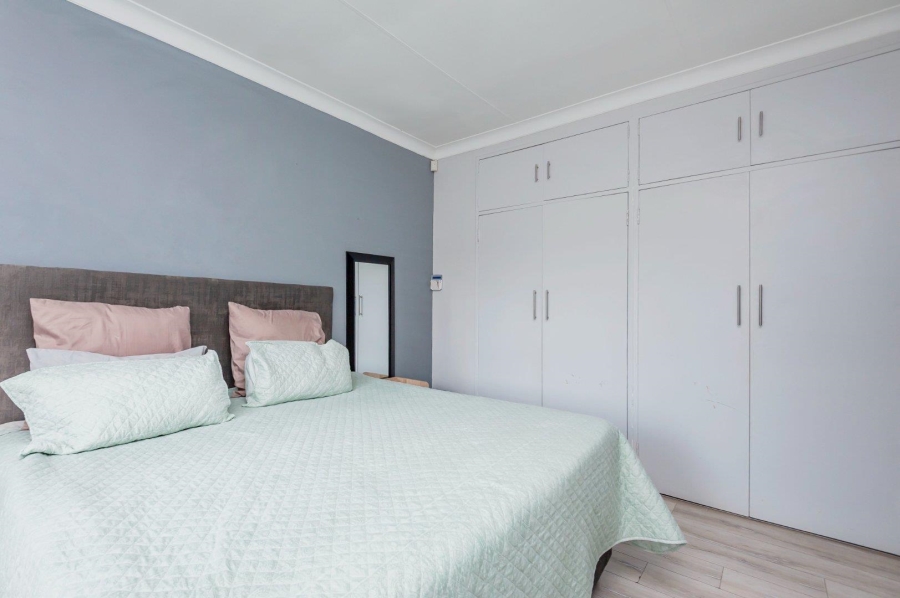 3 Bedroom Property for Sale in Verwoerdpark Gauteng