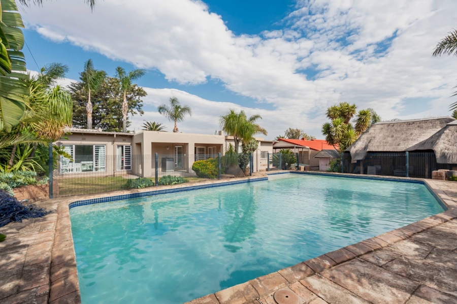 3 Bedroom Property for Sale in Verwoerdpark Gauteng