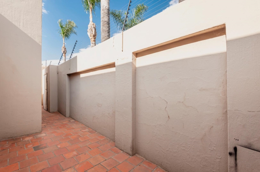3 Bedroom Property for Sale in Verwoerdpark Gauteng
