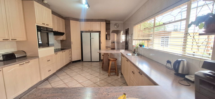 4 Bedroom Property for Sale in Brackenhurst Gauteng