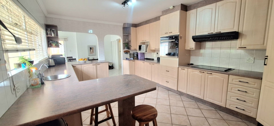 4 Bedroom Property for Sale in Brackenhurst Gauteng
