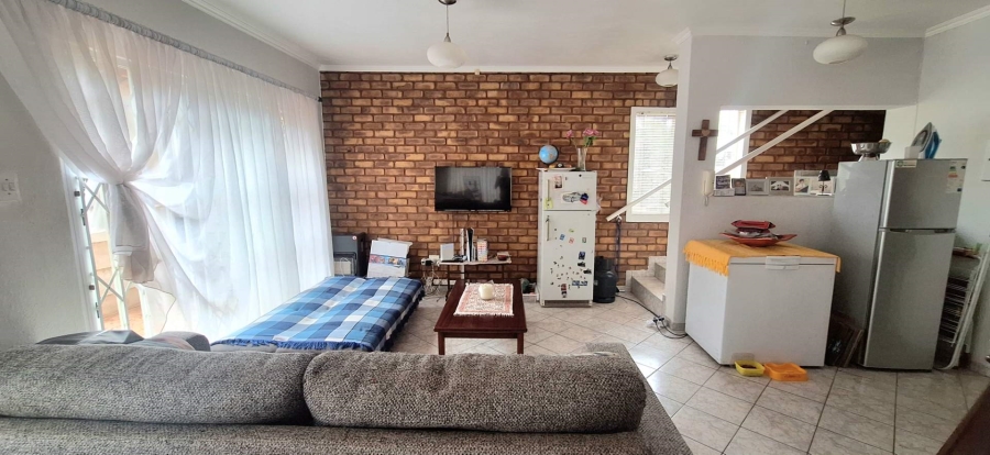 4 Bedroom Property for Sale in Brackenhurst Gauteng