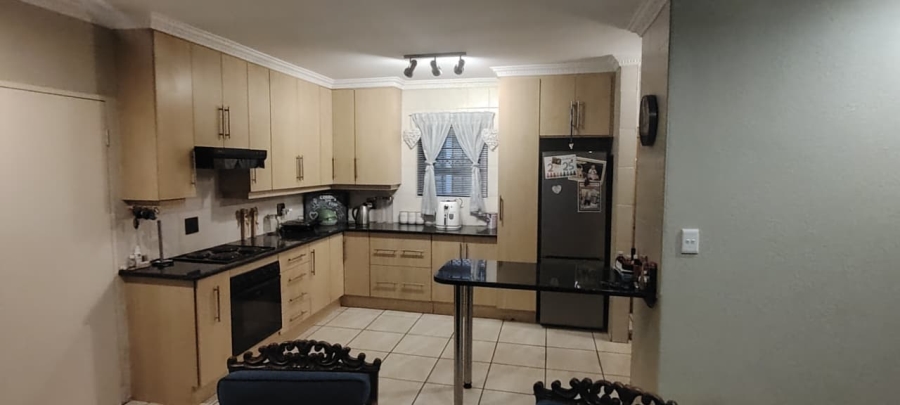 3 Bedroom Property for Sale in New Redruth Gauteng