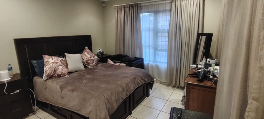 3 Bedroom Property for Sale in New Redruth Gauteng