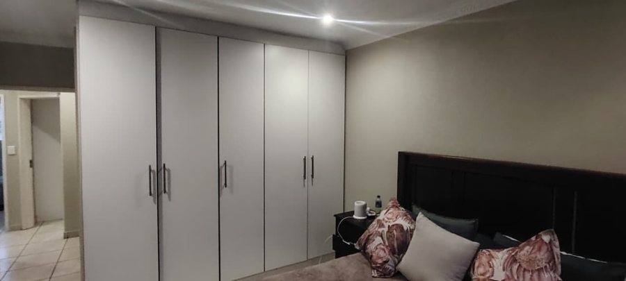 3 Bedroom Property for Sale in New Redruth Gauteng