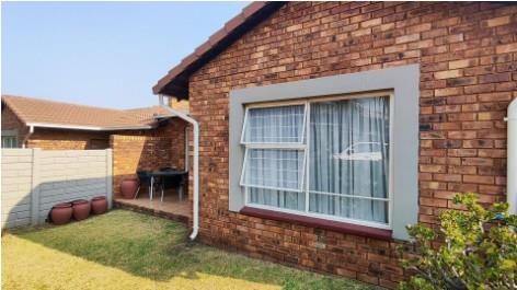 2 Bedroom Property for Sale in Meyersdal Gauteng