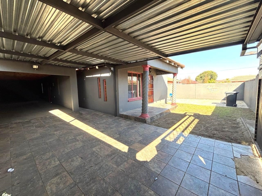 3 Bedroom Property for Sale in Alveda Park Gauteng