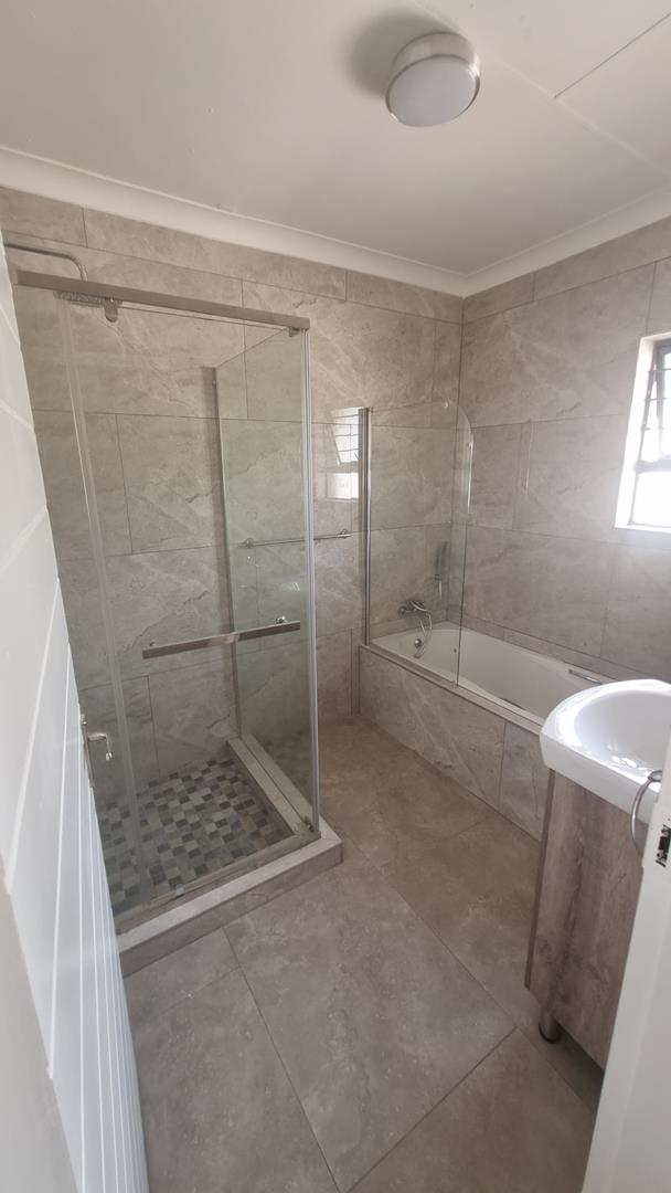 To Let 3 Bedroom Property for Rent in Beyerspark Gauteng
