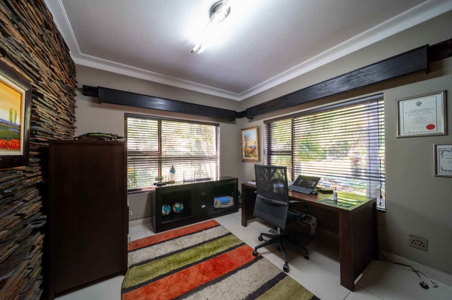 5 Bedroom Property for Sale in Rynfield Gauteng
