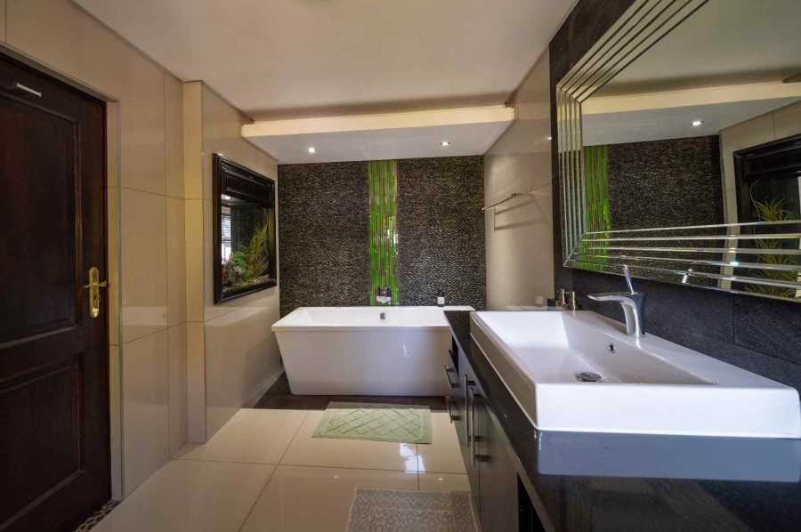 5 Bedroom Property for Sale in Rynfield Gauteng
